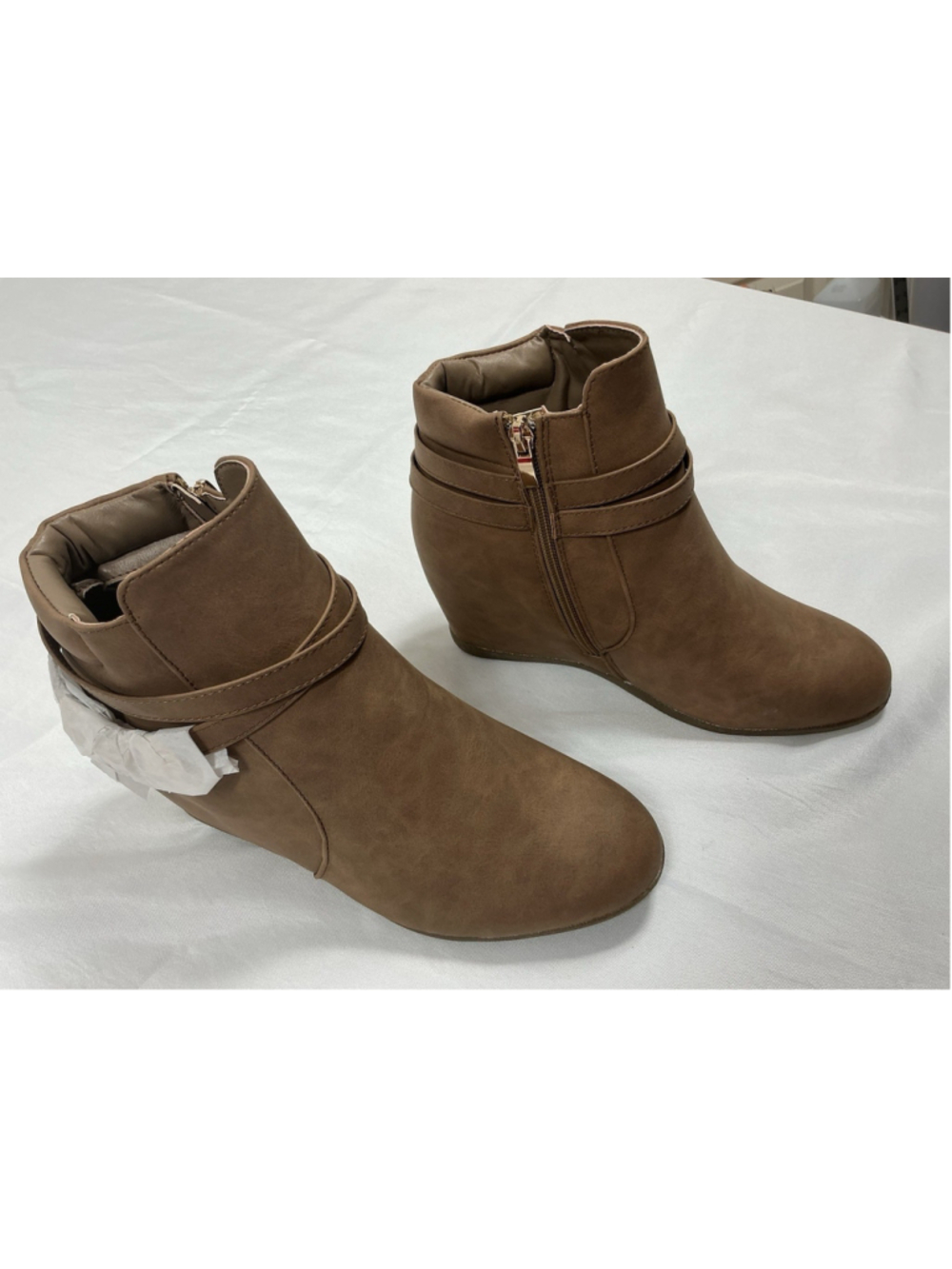 Womans New Cici Hidden Wedge Ankle Boots 9 Taupe